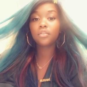 Meet your Posher, Zoe